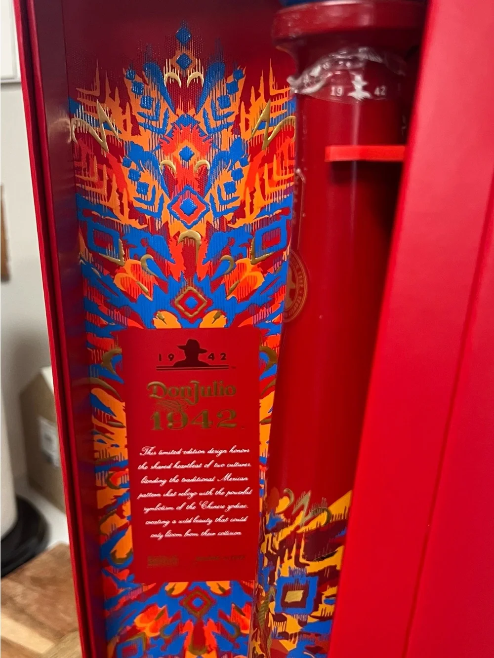 Limited edition Don Julio 1942 “LUNAR Year of the Horse" empty display set. - Picture 2 of 16